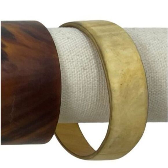 Bohemian Chunky Coconut Shell Bangle 8.6in circ - Picture 3 of 6